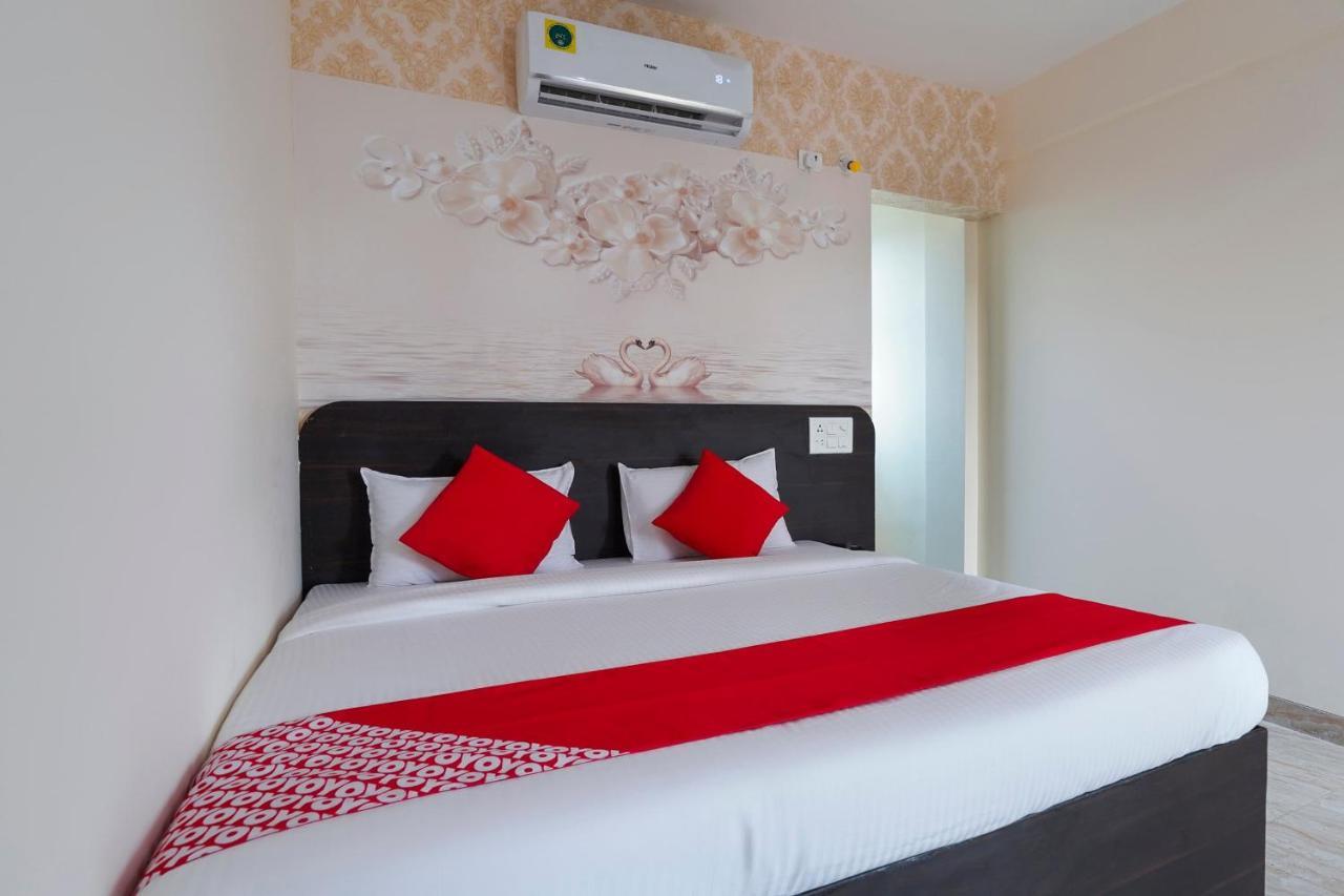 Oyo Flagship 68474 Hotel Viraj Pune Eksteriør billede
