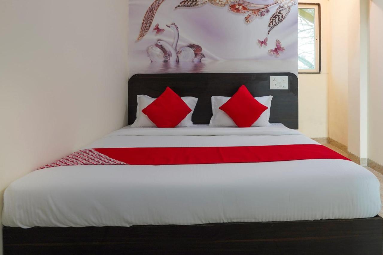 Oyo Flagship 68474 Hotel Viraj Pune Eksteriør billede