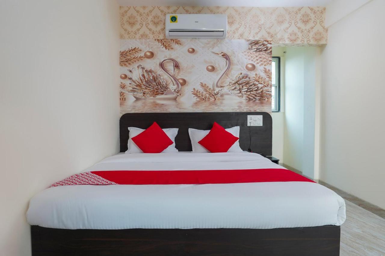 Oyo Flagship 68474 Hotel Viraj Pune Eksteriør billede